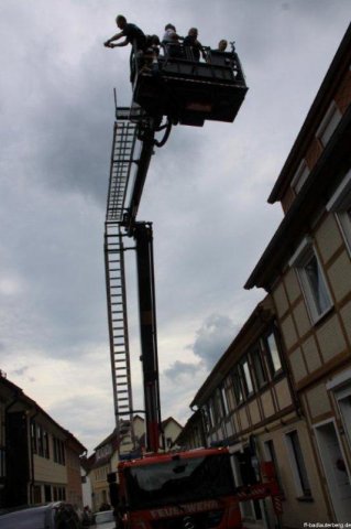 2011-06-16 -84- Vorfuehrung Hubrettungsfahrzeuge